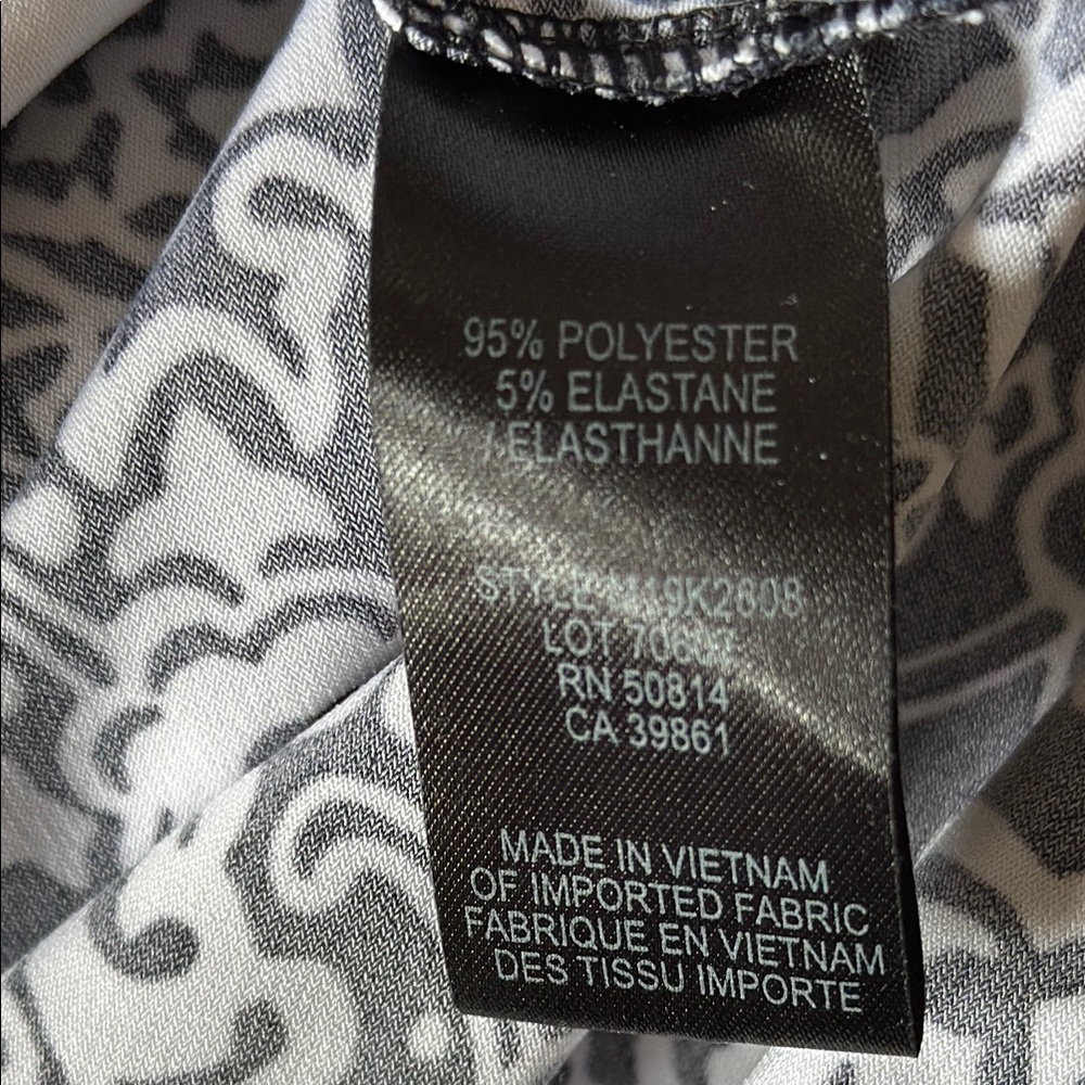 Tahari Black and White Patterned wrap kimono Dress - Picture 6 of 7